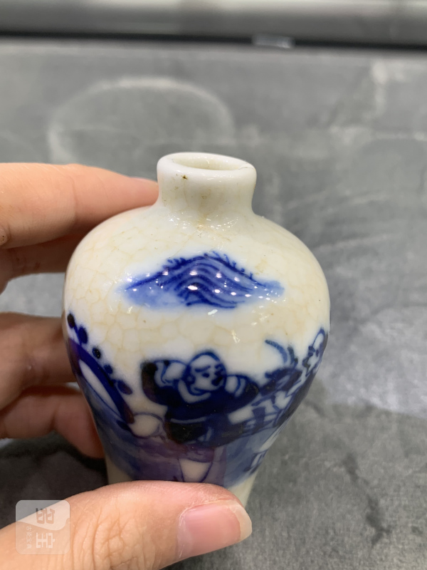 清晚期哥釉青花和合二仙纹鼻烟壶 - 图6